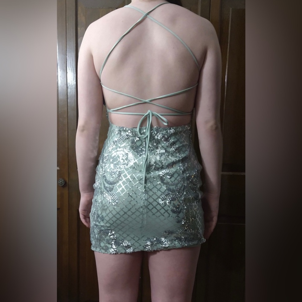 Windsor Short Mint Green Sparkly Strappy Back Cocktail Dress 💚 NWOT